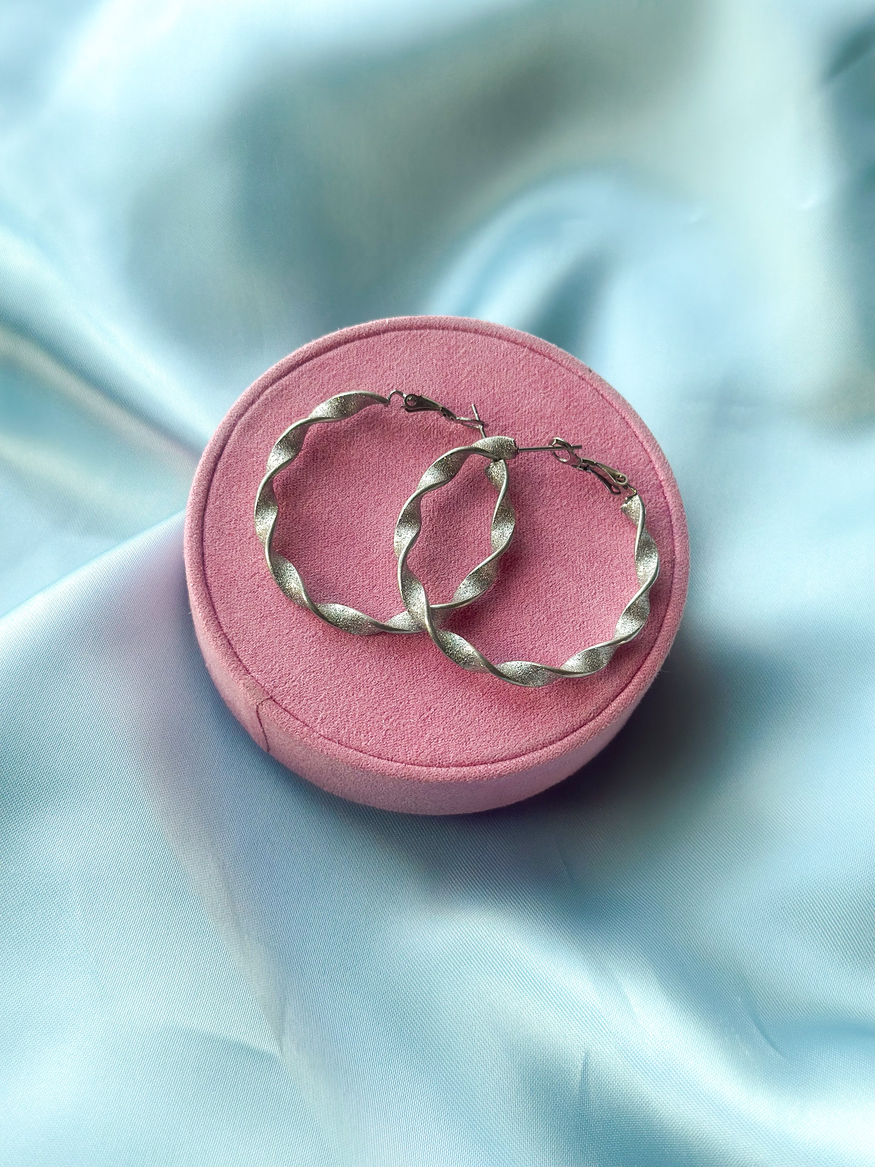 Adrianna creoler sølvfarvet