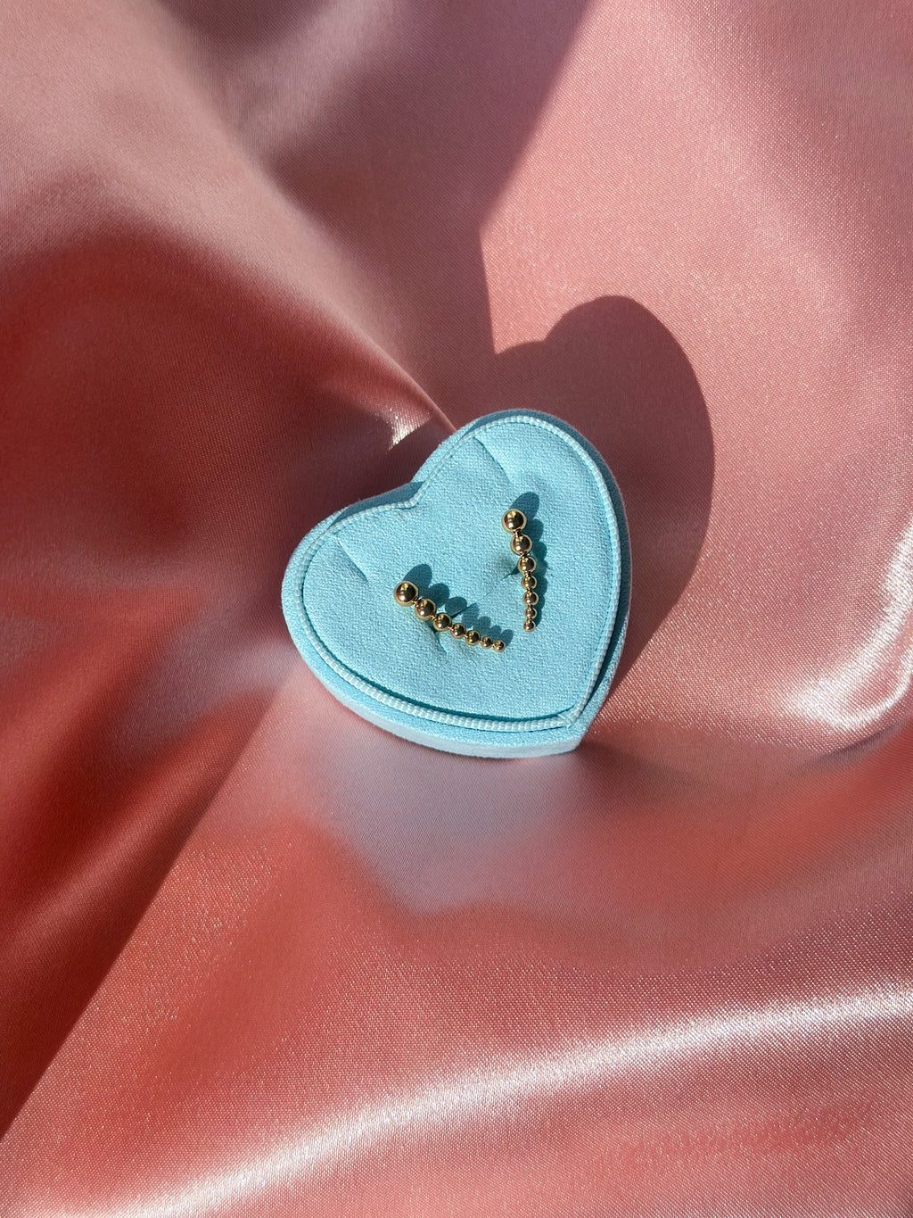 Bubble drop ørestikker guldfarvet