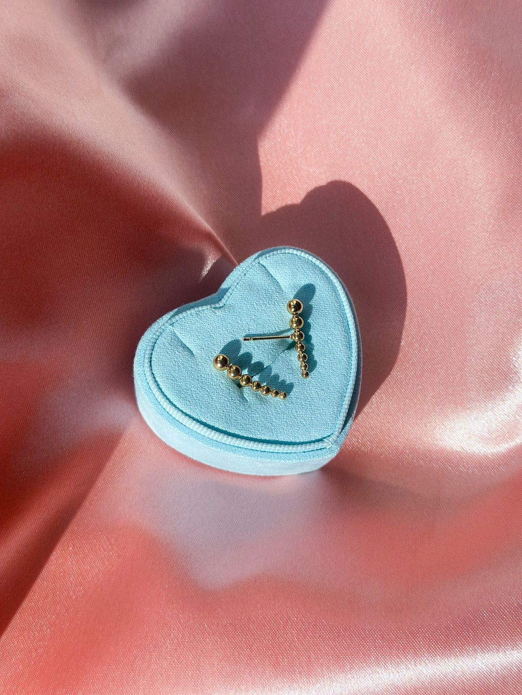 Bubble drop ørestikker guldfarvet