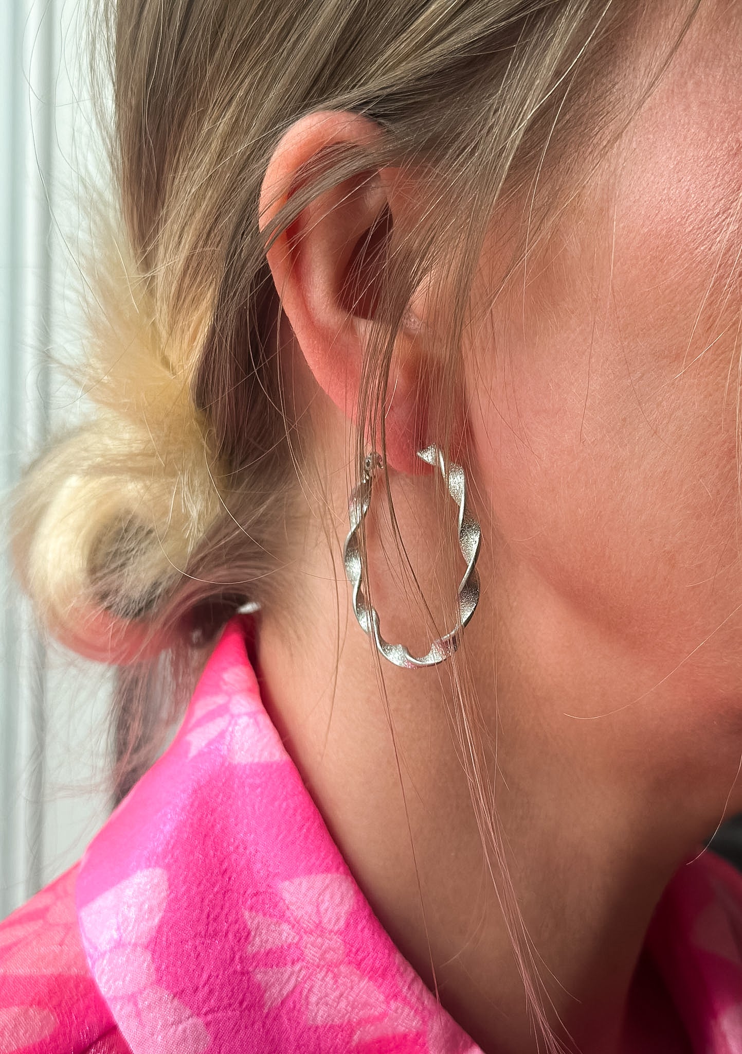 Adrianna creoler sølvfarvet