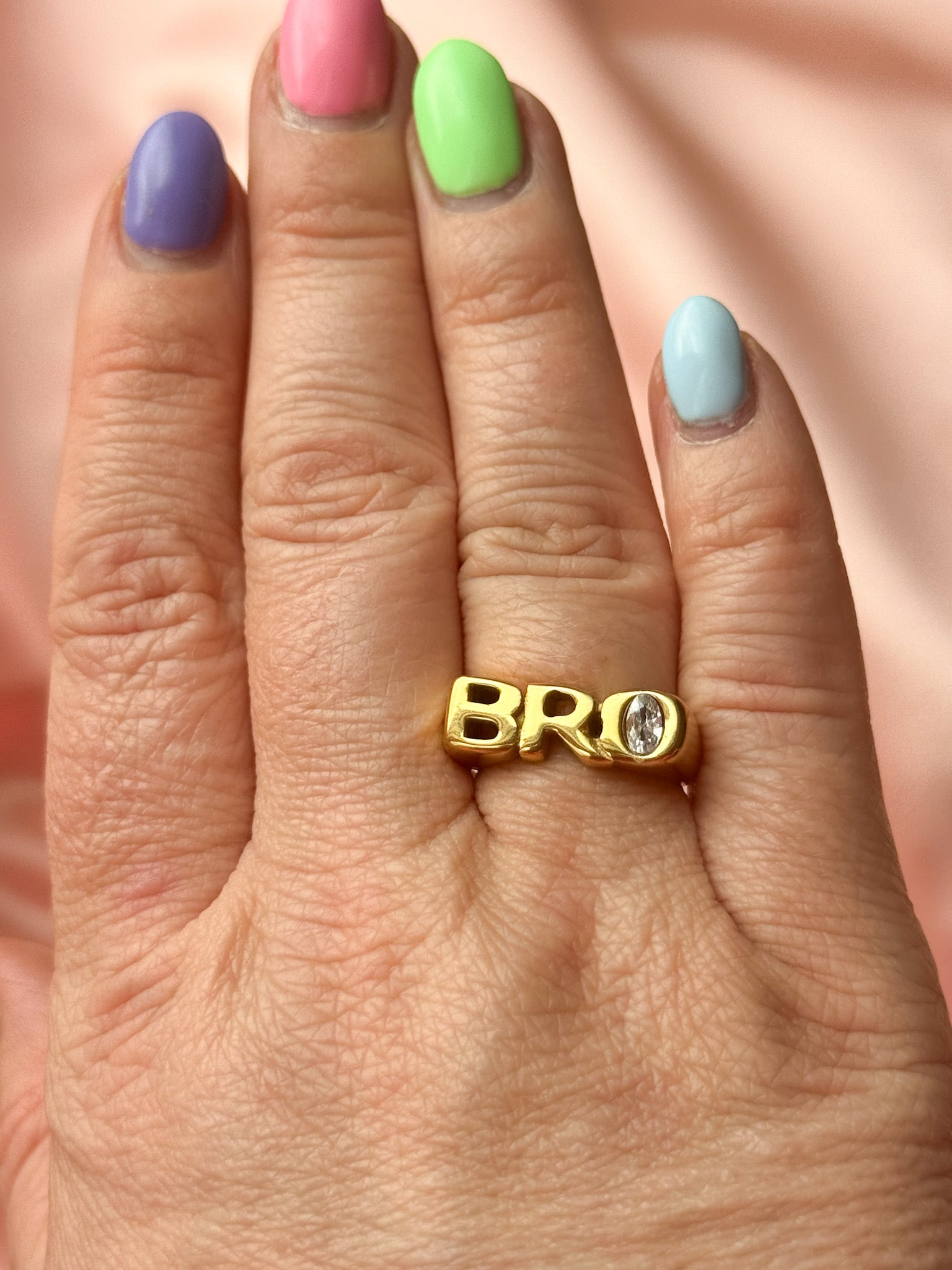 Bro ring guldfarvet