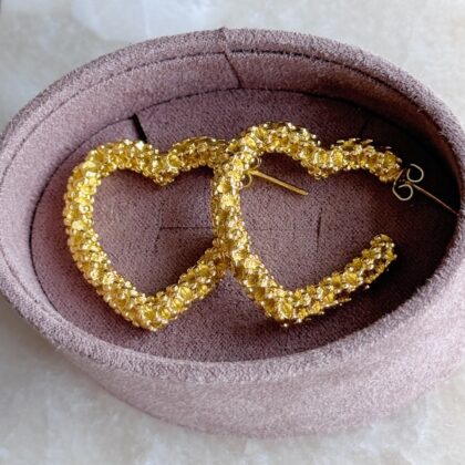 Ruffel heart creoler